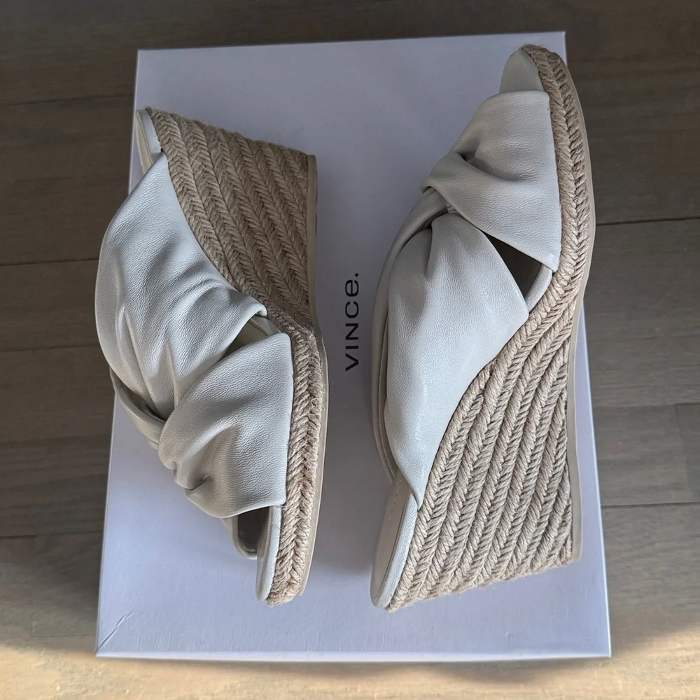 EUC Vince Cream Wedge Sandals, sz 7.5